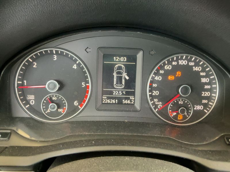 Volkswagen Scirocco 2.0 TDI 2010 – снимка 18