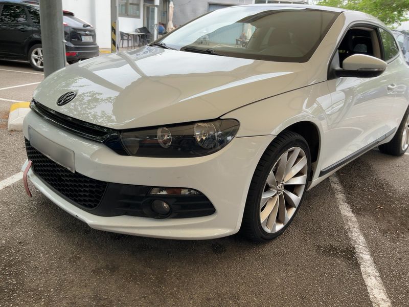Volkswagen Scirocco 2.0 TDI 2010 – снимка 2