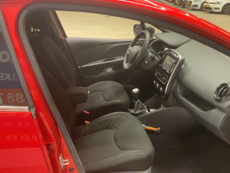 Renault Clio 0.9 Limited 2018 – снимка 16