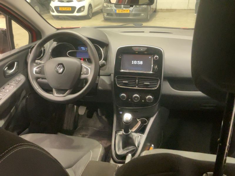 Renault Clio 0.9 Limited 2018 – снимка 17