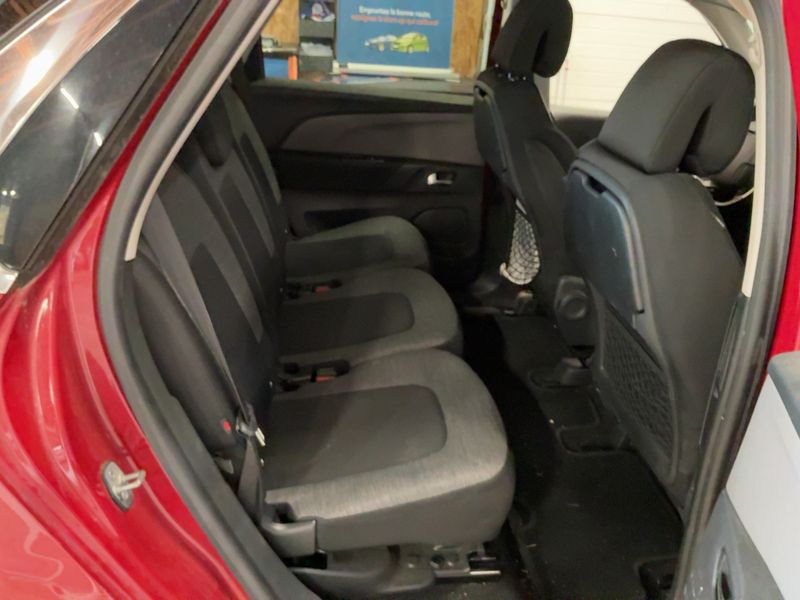 Citroen C4 Spacetourer 1.6 Blue-HDi Feel 2018 – снимка 19
