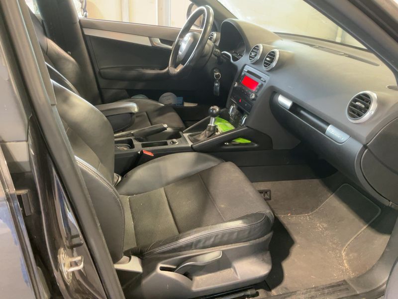 Audi A3 Sportback 2.0 TDI quattro Ambition 2009 – снимка 16
