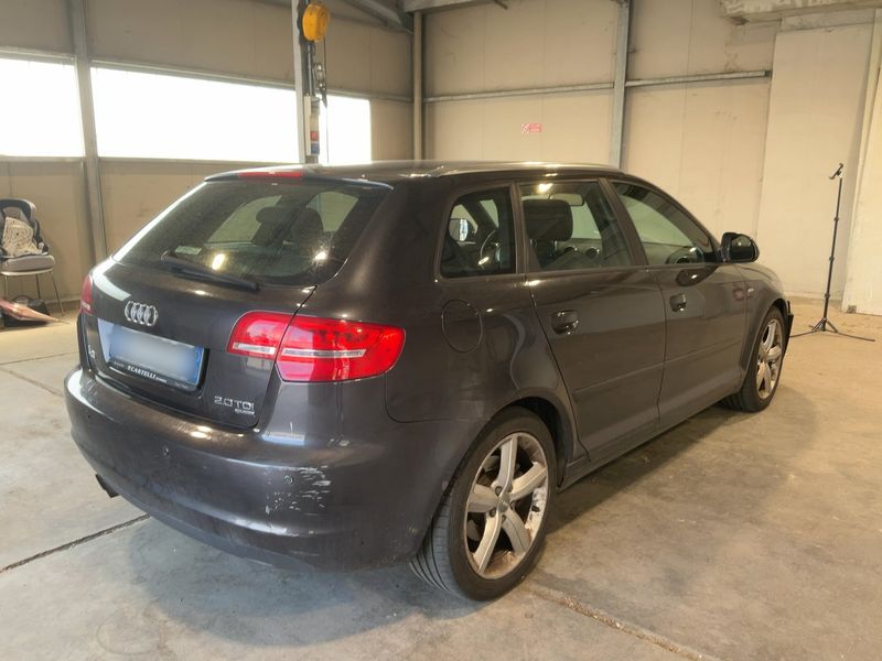 Audi A3 Sportback 2.0 TDI quattro Ambition 2009 – снимка 8