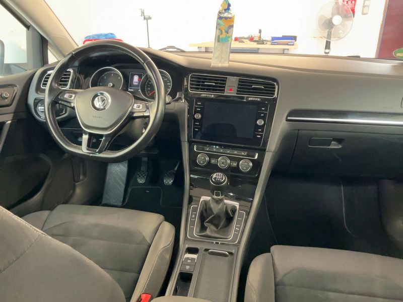 Volkswagen Golf VII 2.0 TDI Highline BlueMotion Tech 2018 – снимка 18