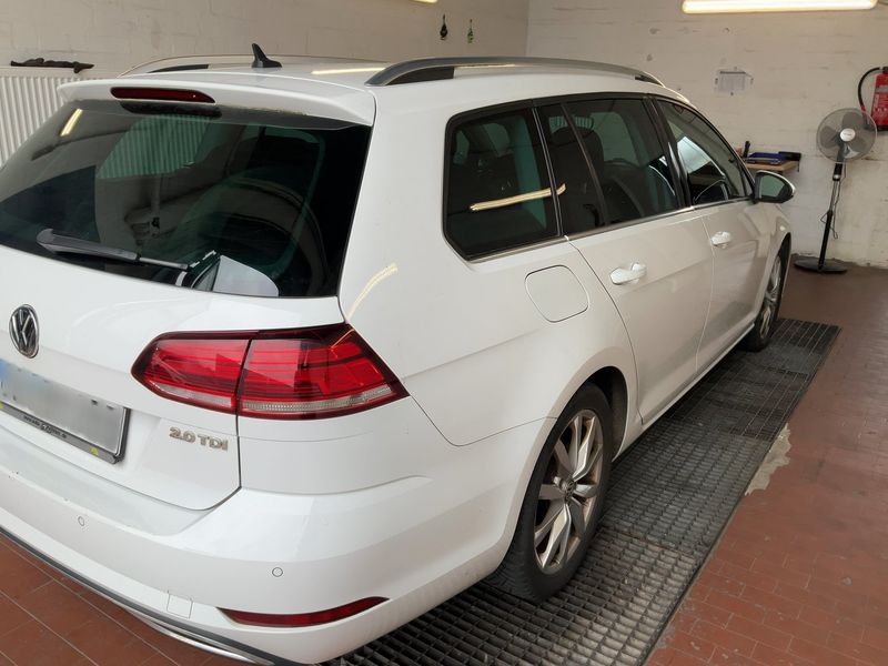 Volkswagen Golf VII 2.0 TDI Highline BlueMotion Tech 2018 – снимка 8