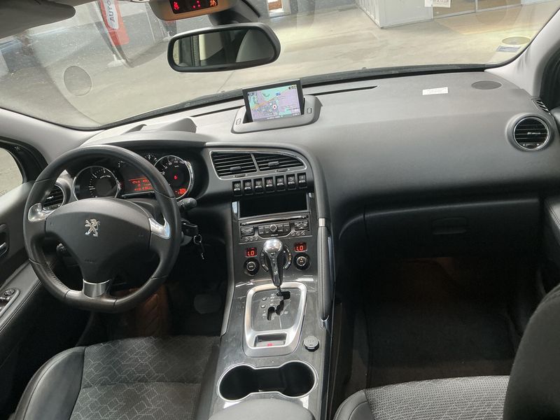 Peugeot 3008 1.6 Blue-HDi Allure 2016 – снимка 17