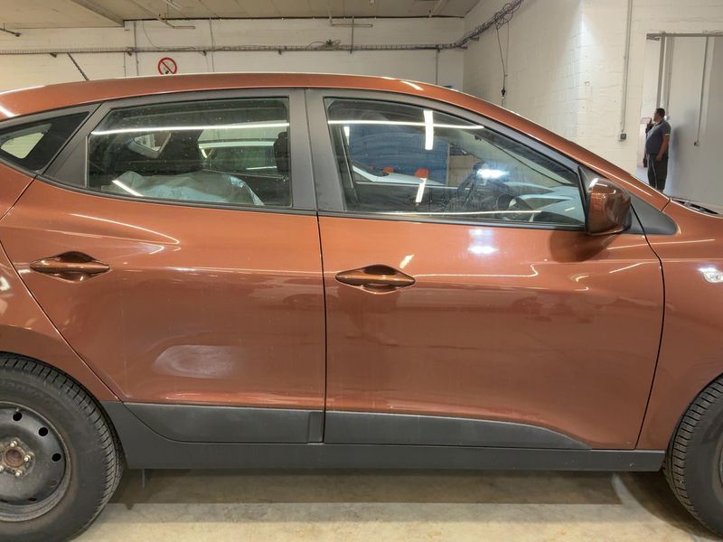Hyundai ix35 1.7 CRDi Comfort 2WD 2015 – снимка 10