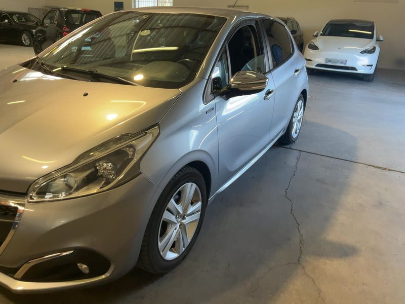 Peugeot 208 1.5 Blue-HDi Signature 2019 – снимка 2