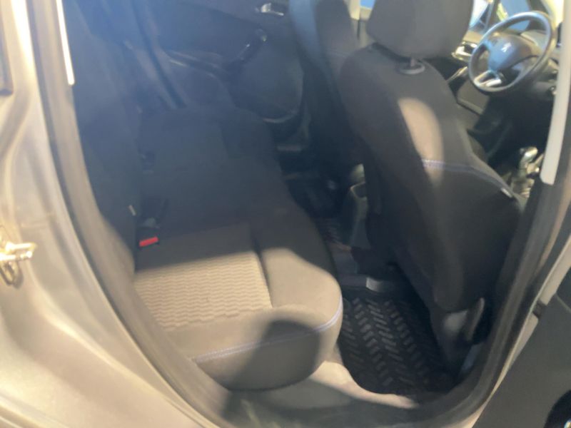 Peugeot 208 1.5 Blue-HDi Signature 2019 – снимка 19
