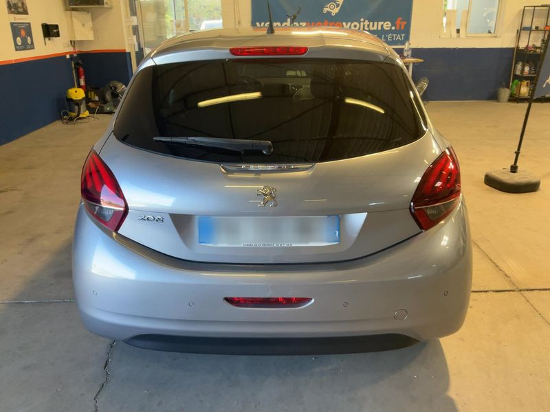 Peugeot 208 1.5 Blue-HDi Signature 2019 – снимка 7