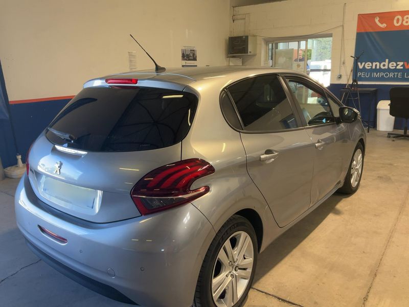 Peugeot 208 1.5 Blue-HDi Signature 2019 – снимка 8