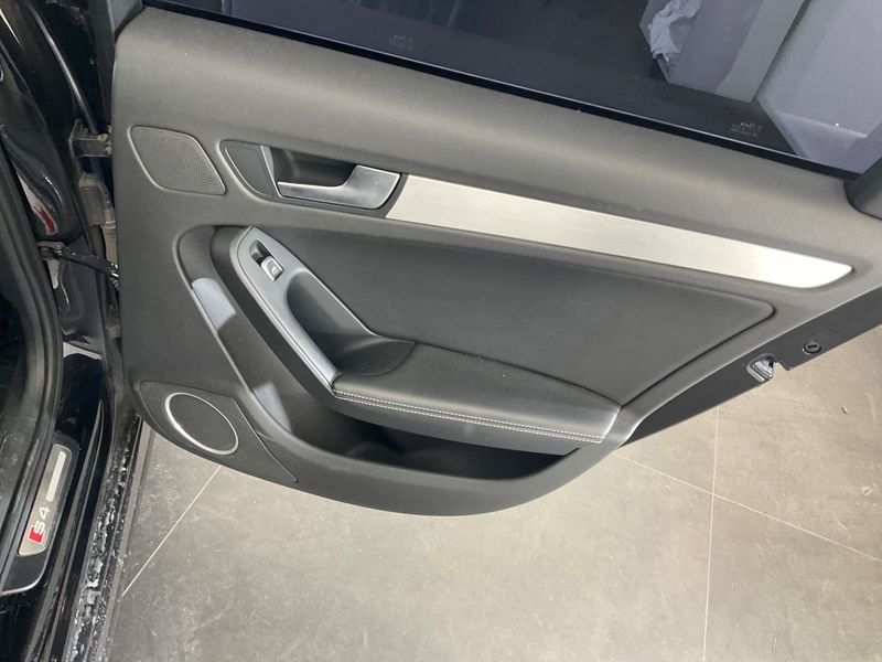 Audi S4 3.0 V6 TFSI quattro 2012 – снимка 25