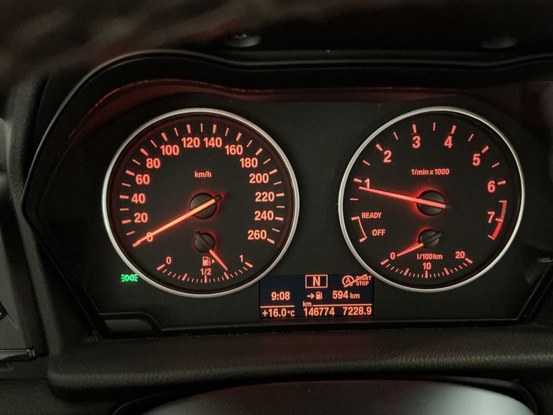 BMW 2er 218i Active Tourer Advantage 2015 – снимка 18