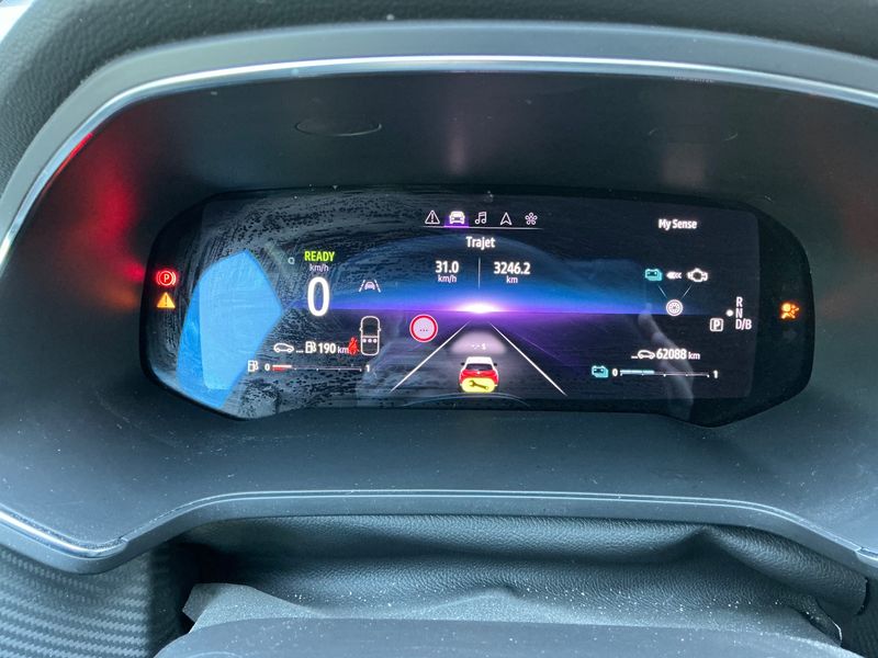 Renault Captur 1.6 Hybrid E-Tech R.S. Line 2022 – снимка 18