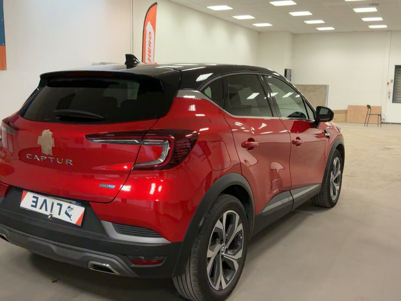 Renault Captur 1.6 Hybrid E-Tech R.S. Line 2022 – снимка 8