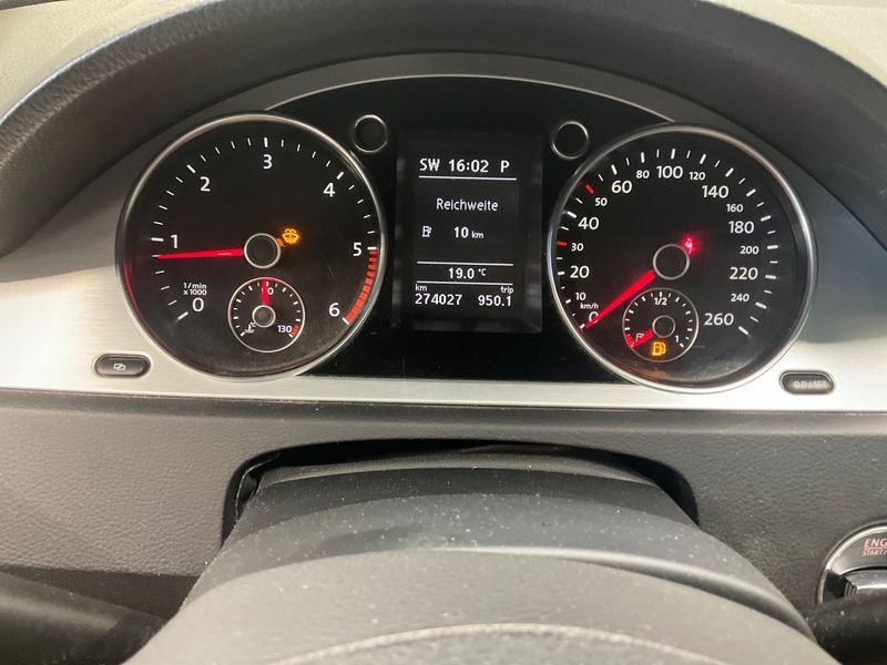 Volkswagen Passat 2.0 TDI Highline BlueTDI 2010 – снимка 4