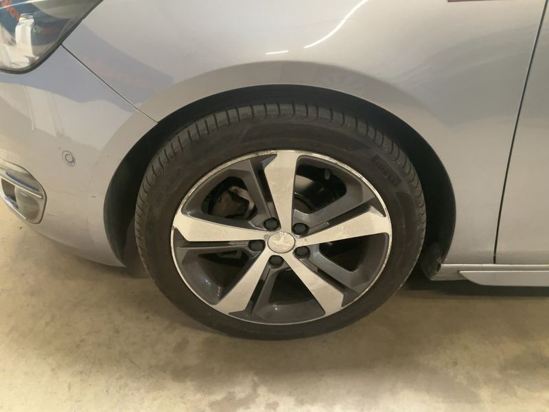 Peugeot 308 1.2 e-THP GT Line 2016 – снимка 3