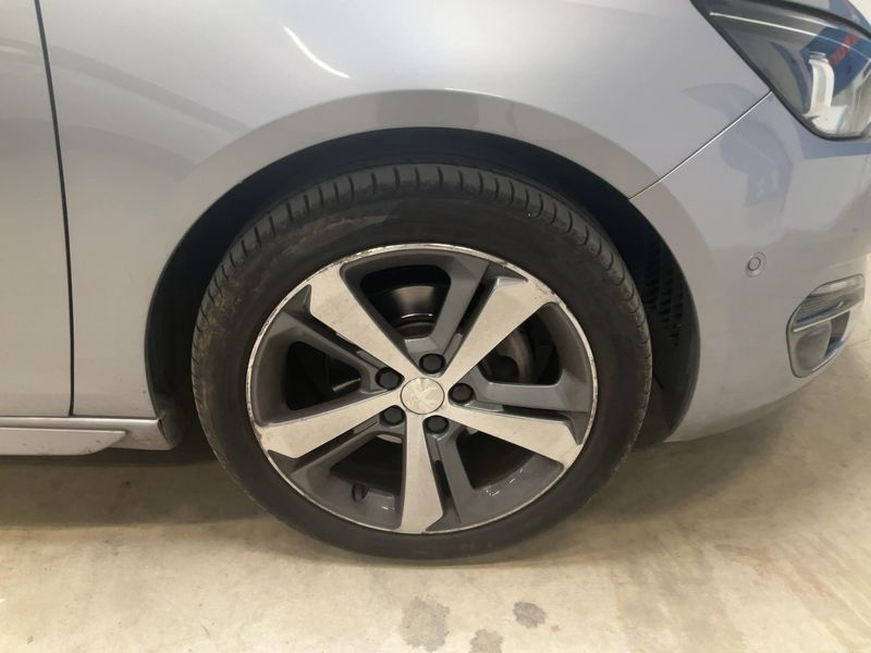 Peugeot 308 1.2 e-THP GT Line 2016 – снимка 11