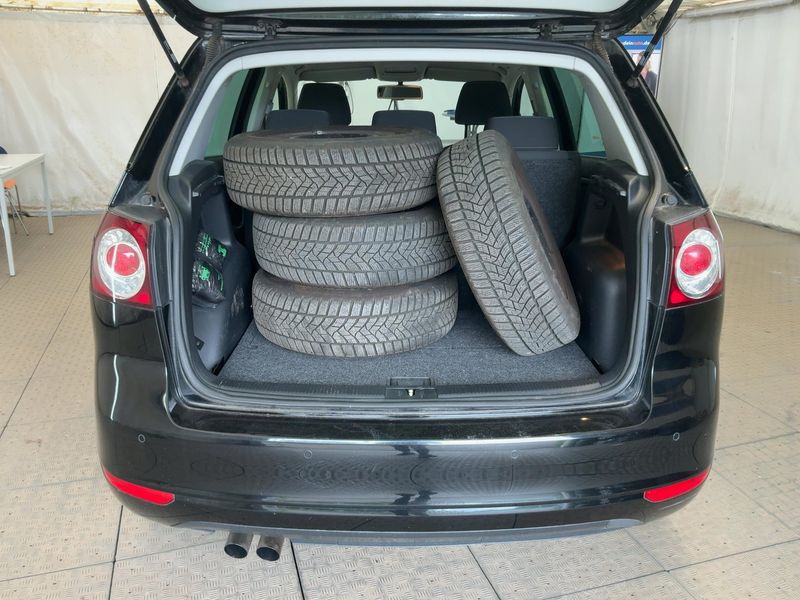 Volkswagen Golf VI Plus 2.0 TDI Life 2013 – снимка 16