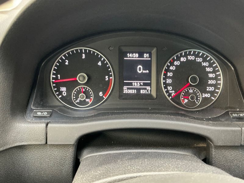 Volkswagen Golf VI Plus 2.0 TDI Life 2013 – снимка 19