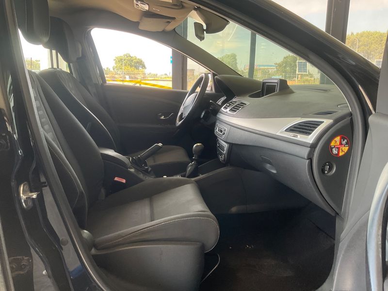 Renault Megane 1.5 dCi Live 2013 – снимка 3