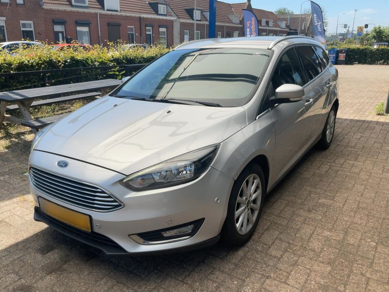 Ford Focus 1.5 EcoBoost Titanium 2015 – снимка 2