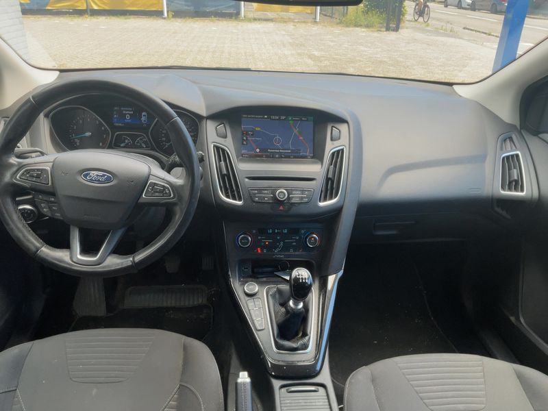 Ford Focus 1.5 EcoBoost Titanium 2015 – снимка 17