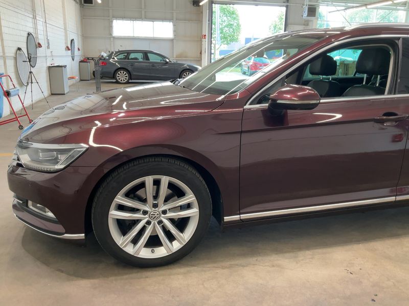 Volkswagen Passat 2.0 TDI Highline BlueMotion Tech 2015 – снимка 2