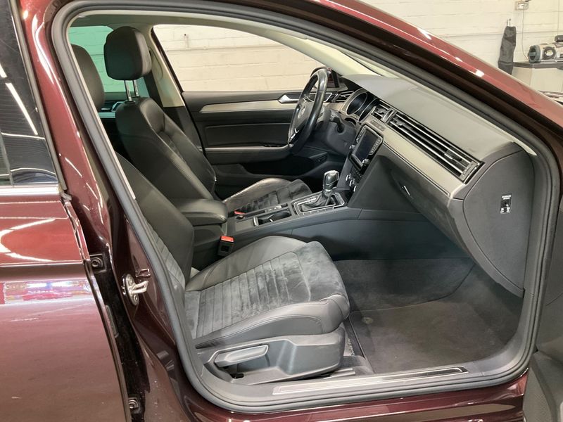 Volkswagen Passat 2.0 TDI Highline BlueMotion Tech 2015 – снимка 17