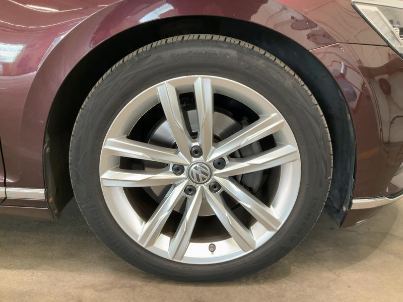 Volkswagen Passat 2.0 TDI Highline BlueMotion Tech 2015 – снимка 11