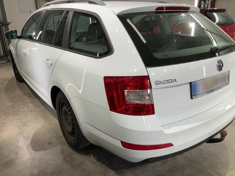Skoda Octavia 1.6 TDI Ambition 2015 – снимка 6