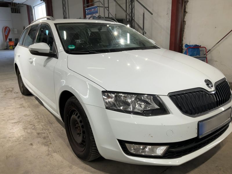 Skoda Octavia 1.6 TDI Ambition 2015 – снимка 12