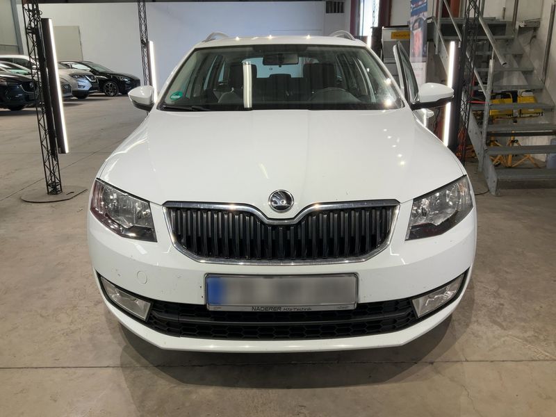 Skoda Octavia 1.6 TDI Ambition 2015 – снимка 14