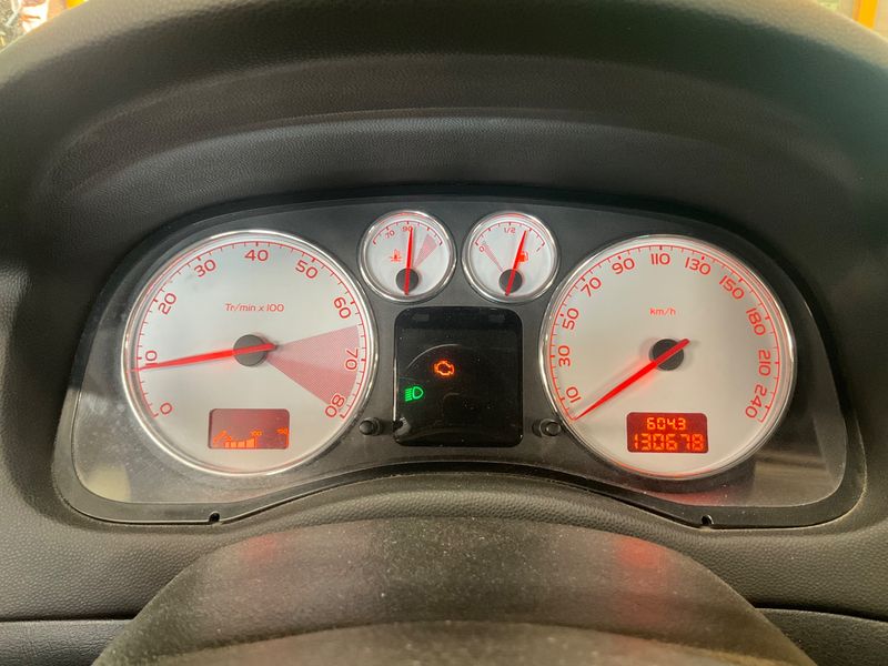Peugeot 307 2.0 Basis 2004 – снимка 4
