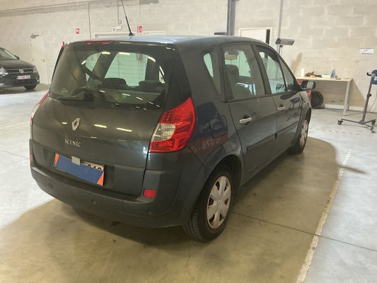 Renault Scenic 1.5 dCi Authentique 2009 – снимка 2