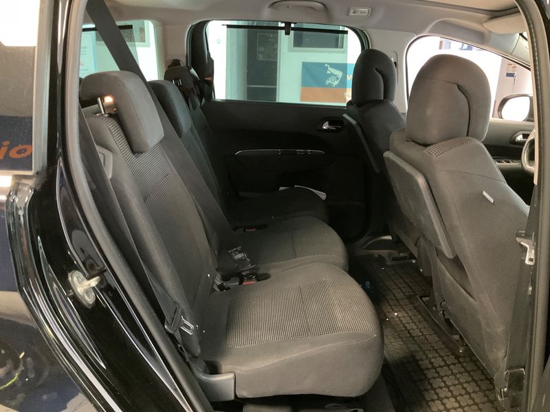Peugeot 5008 1.6 Blue-HDi Allure 2015 – снимка 19