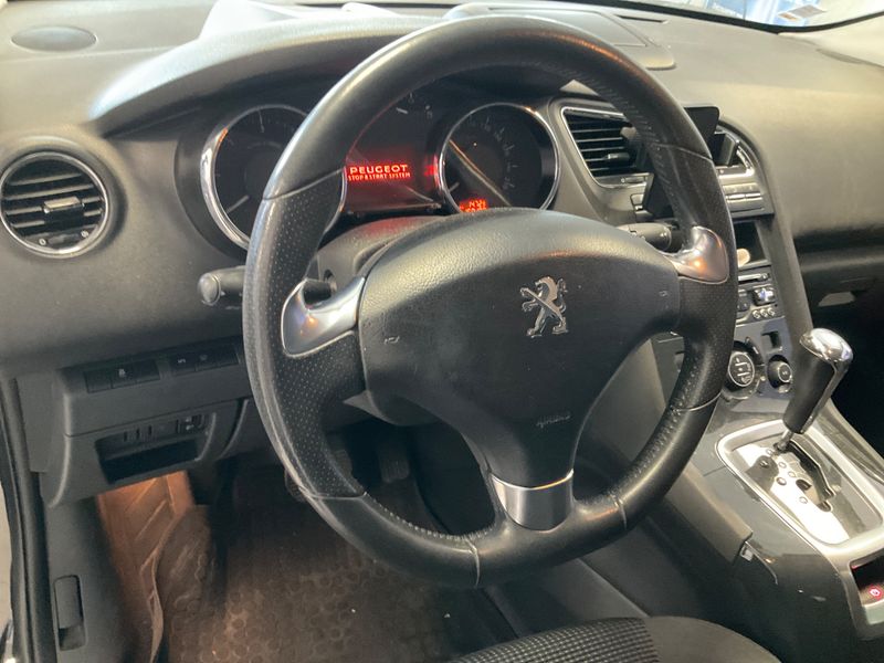 Peugeot 5008 1.6 Blue-HDi Allure 2015 – снимка 23
