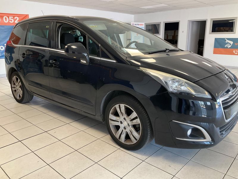 Peugeot 5008 1.6 Blue-HDi Allure 2015 – снимка 12