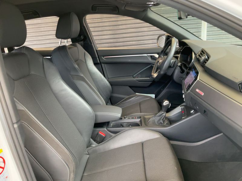 Audi Q3 Sportback 35 TDI Black line 2022 – снимка 16