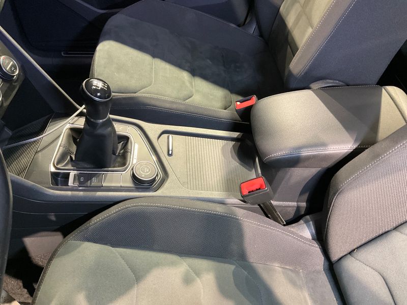 Volkswagen Tiguan 2.0 TDI Highline 4Motion BlueMotion Tech 2018 – снимка 28