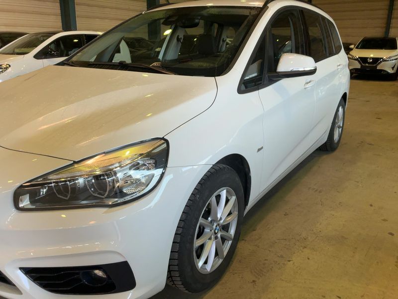 BMW 2er 216i Gran Tourer Sport Line 2018 – снимка 2