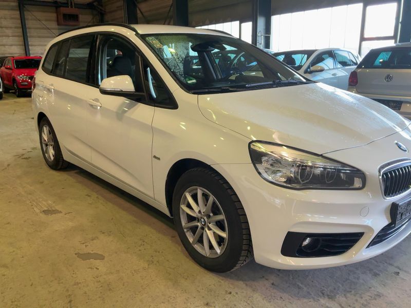 BMW 2er 216i Gran Tourer Sport Line 2018 – снимка 12