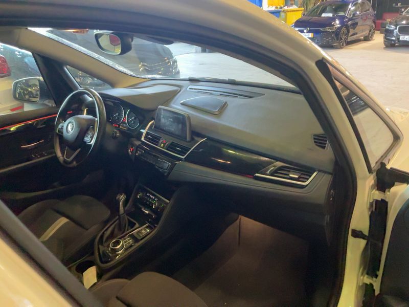 BMW 2er 216i Gran Tourer Sport Line 2018 – снимка 18