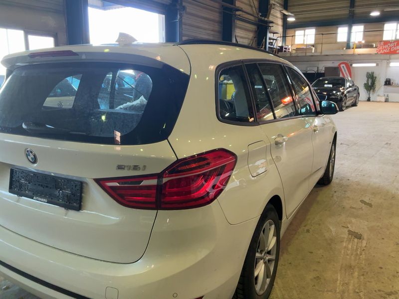 BMW 2er 216i Gran Tourer Sport Line 2018 – снимка 8
