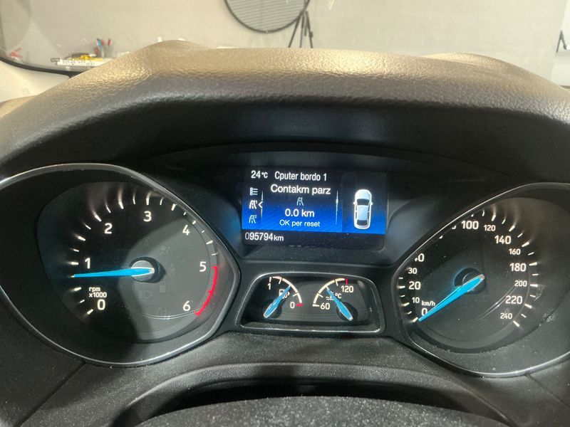 Ford Focus 1.5 TDCi Titanium 2018 – снимка 18