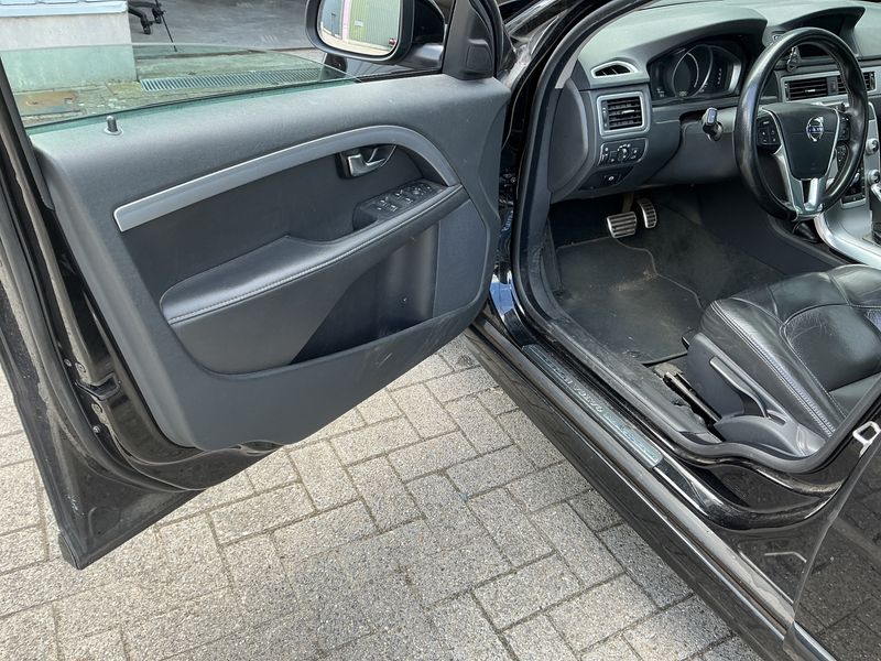 Volvo V70 2.0 D3 Momentum 2015 – снимка 31