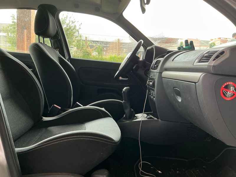 Renault Clio 1.5 dCi Campus.com 2010 – снимка 3