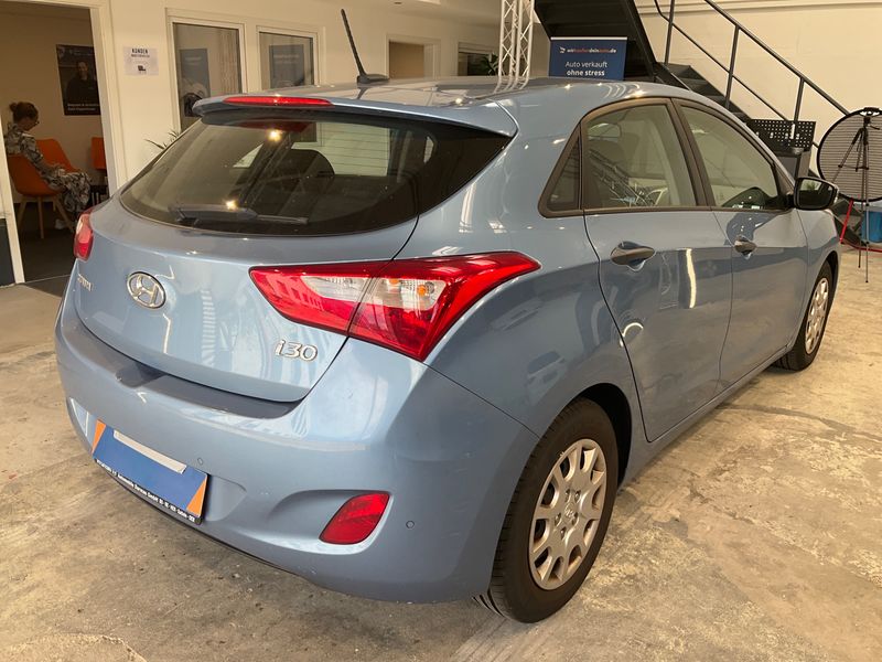 Hyundai i30 1.4 CRDi Classic 2013 – снимка 2