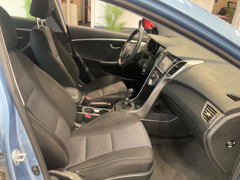 Hyundai i30 1.4 CRDi Classic 2013 – снимка 3