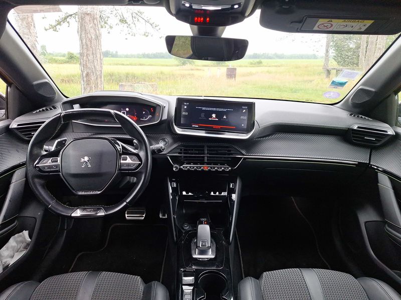 Peugeot 208 1.2 PureTech GT Line 2020 – снимка 11